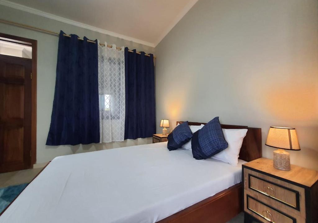 Oyibi Hostel | Spacious Short Stay Wi-Fi Fully Private Amenities Generator Own Kitchenette Oyibi in Greater Accra Holiday Let