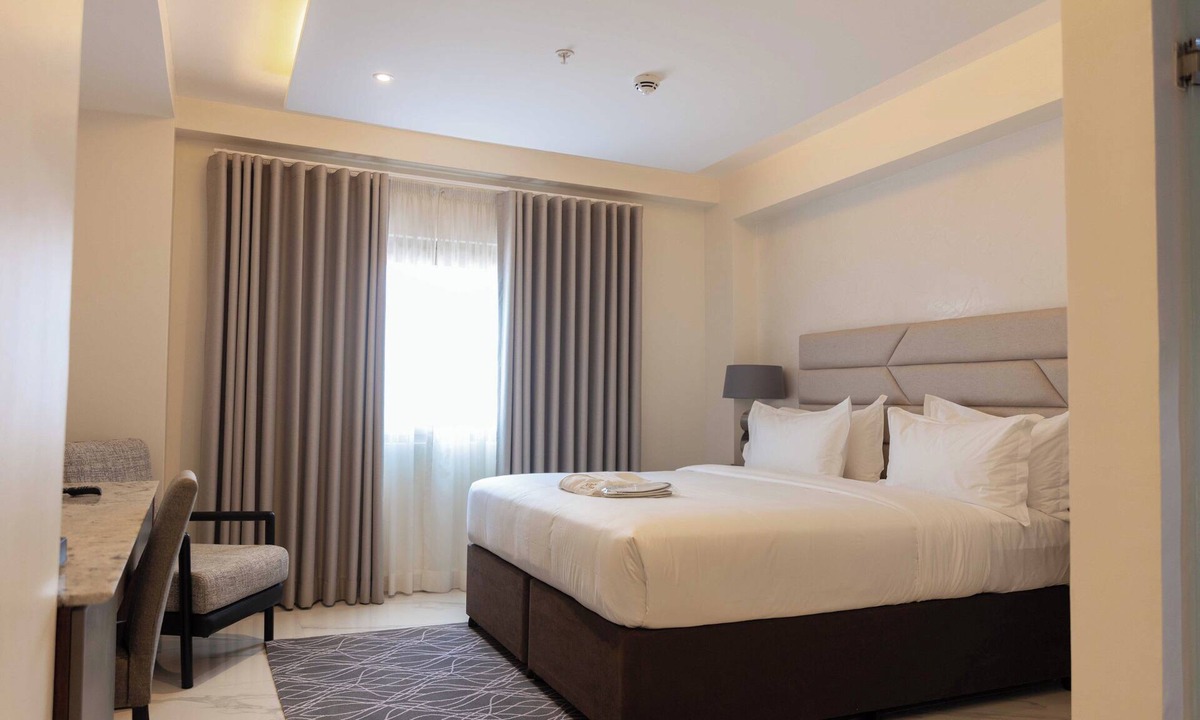 Accra Hotel | The Palms by Eagles Airport City