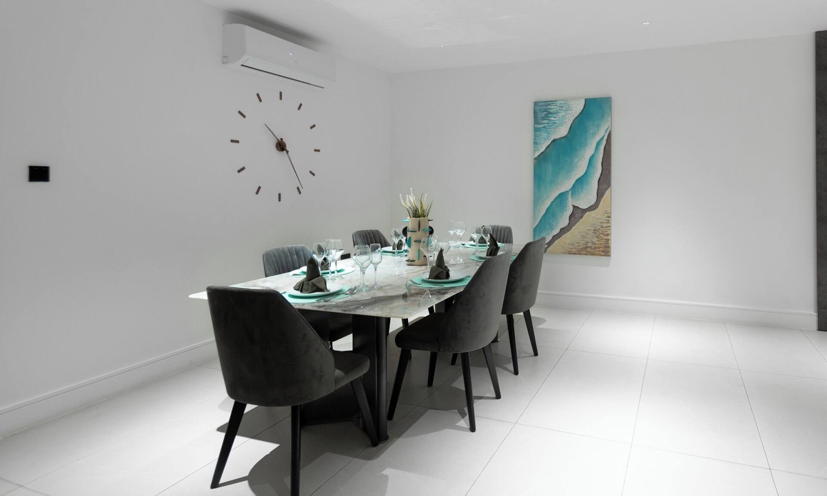Teshie Apartment | The VVS Apartments - Three-Bedroom Premium Apartment with Balcony