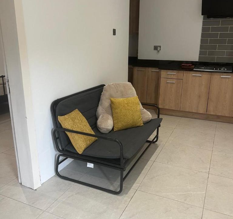 Osu Klottey Apartment | Tina's villa
