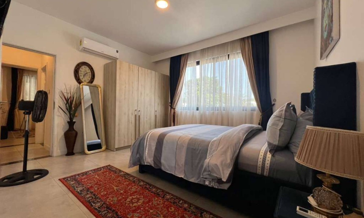 Dzorwulu Apartment | Tribute House: Big 1 BDR APT with 2 Bathrooms