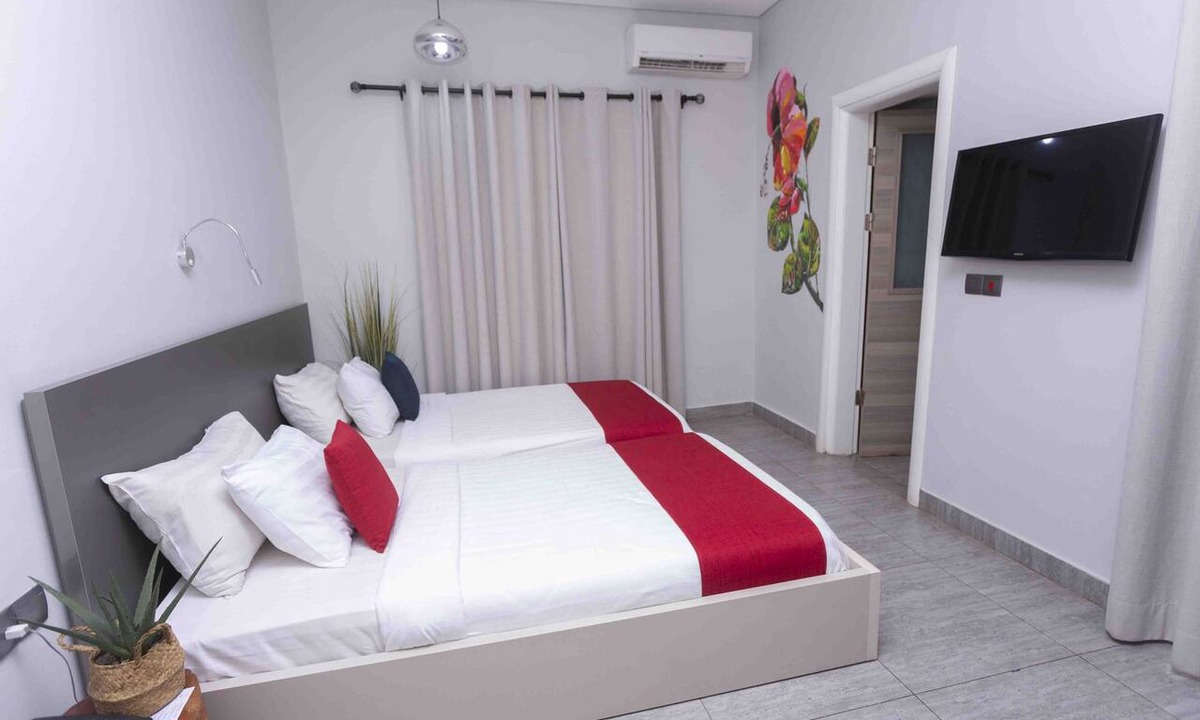 Osu Klottey Hotel | Urbano Hotel