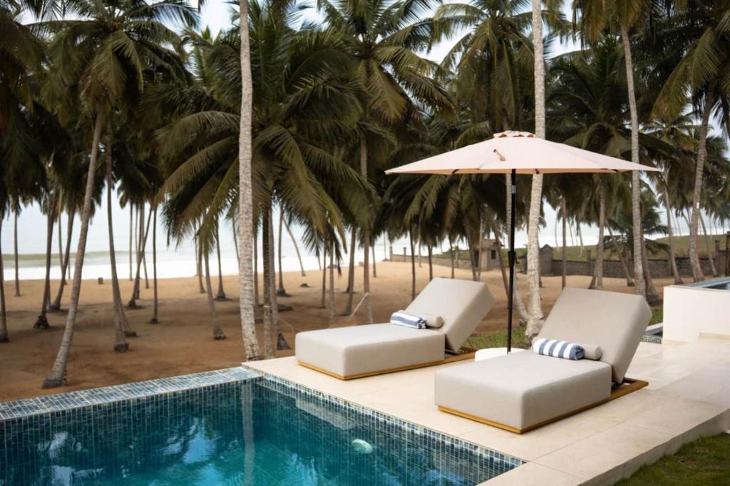 Komenda House | Villa Yves: Private Oceanfront Villa in Elmina/Komenda