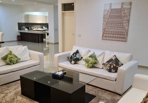 Designer Master Room In Serviced Apartment