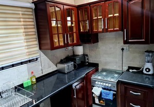 Gorgeous, Quiet & Comfy-Close to Highway-Parking