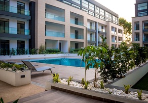 Lovely One Bedroom Serviced Apartment with Pool at Embassy Gardens