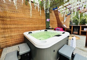 Nubian Villa-A Tropical Gem with Pool and Hot Tub