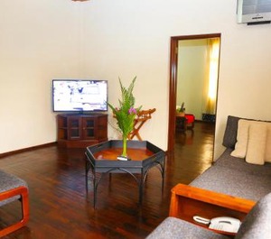 Coconut Grove Regency Hotel 