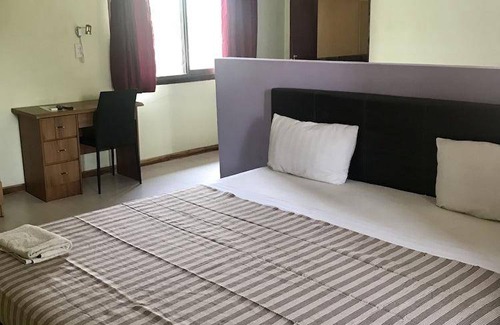 Dzorwulu Bed & Breakfast | 50 m² Bed and breakfast ∙ 127 guests