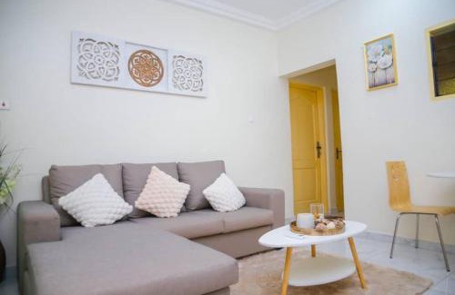 Ngleshi Amanfro Apartment | BH Apartment