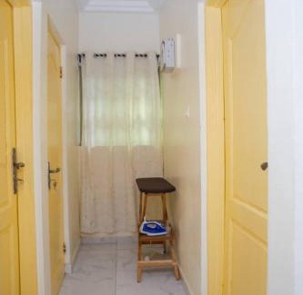Ngleshi Amanfro Apartment | BH Apartment