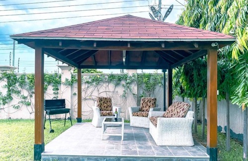 Nungua Villa | Homely and spacious villa with modern amenities for up to 6 guests. nnn