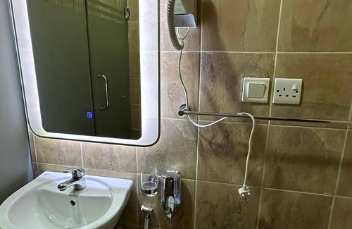 Labadi Apartment | Kans Krib