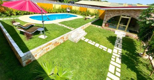 Roman Ridge Apartment | Lukas Garden Accra with Pool, Jacuzzi & Gym