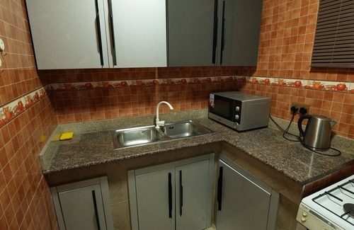 Osu Apartment | Prime location, ultra-central/OSU near Oxford St/2BR with AC, WiFi and Netflix