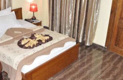 Tema Apartment | Royal City Hotel suite