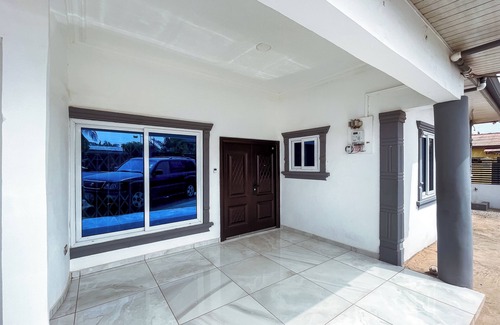 Adenta House | The Glenn HousenMake memoriesat this unique and family friendly place
