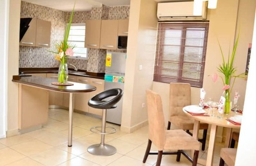 Kokomlemle Apartment | 12 Minutes from Osu Oxford Street 2BDR apartment/2.5 Bathrooms
