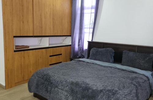 Pepease Apartment | 1965 Residence