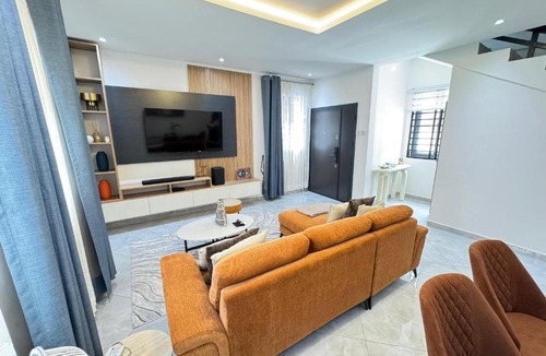 Santeo House | 2 Bedroom Furnished Townhouse At Accra, East Legon Hills
