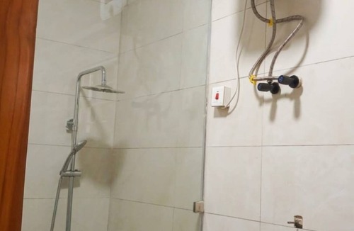 North Legon Apartment | 2-bedroom apartment in serene Greater Accra Region with AC