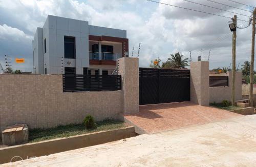 Adentan House | 2 bedroom Jab Villa
