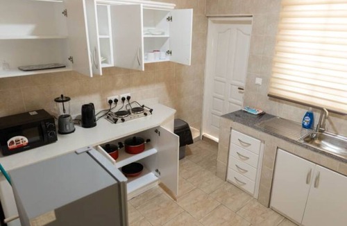Madina Apartment | 2- Bedroom Luxe Apartment in Botwe