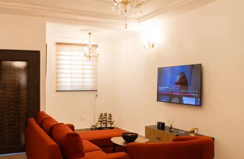 Madina Apartment | 2- Bedroom Luxe Apartment in Botwe