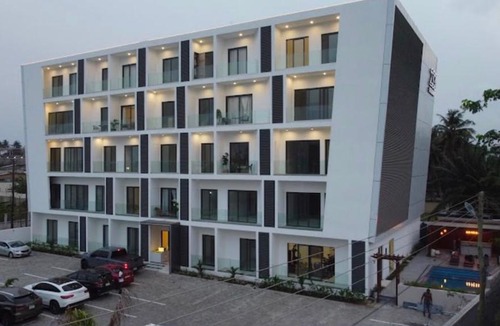 Labadi Apartment | 233 Boulevard