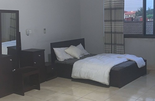Tema Villa | 24/7 Secured Gated Community - Luxurious 5 Bedroom Holiday Villa - Tema