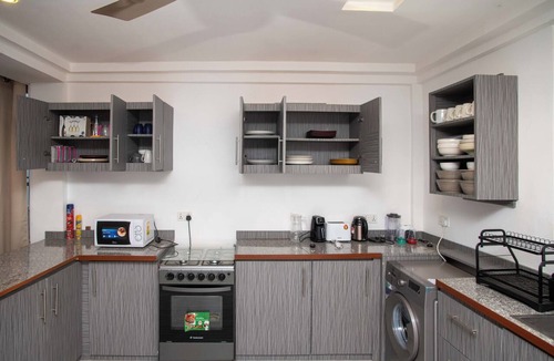 Bolgatanga Apartment | 3-bedroom apartment in lovely Bolgatanga with AC, full kitchen and free parking