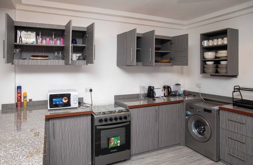 Bolgatanga Apartment | 3-bedroom apartment in lovely Bolgatanga with AC, full kitchen and free parking