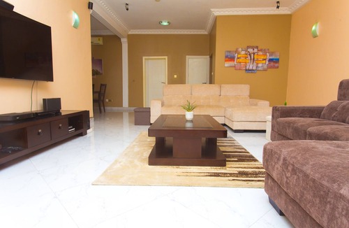 East Legon Apartment | 3 bedrooms fully furnished Apartments for rent (Short stay available)