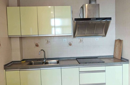North Ridge Apartment | 3-Bedrooms Furnished Apartment in Osu with Swimming Pool and Gym