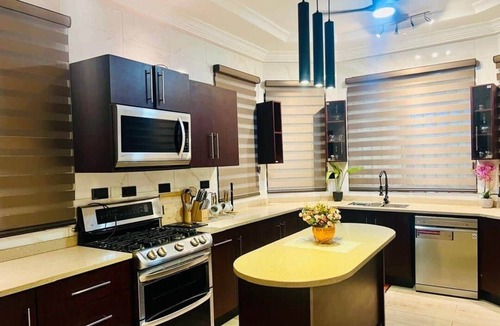 Kumasi House | 3R Haven Kumasi: 3 Bedroom Retreat w/Pool & Event Access