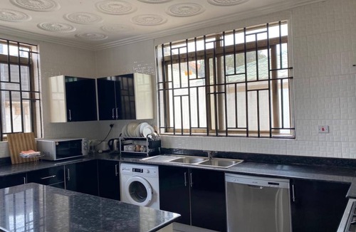 Nungua House | 5 BEDROOM HOUSE IN COMMUNITY 20, GREATER ACCRA , TEMA OFF THE SPINTEX ROAD