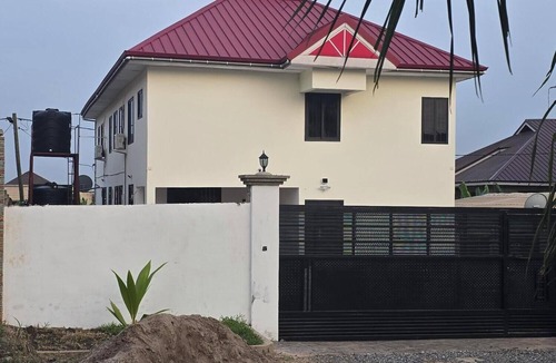 Adenta Apartment | Accra-Oyarifa Apartment-2 bedrooms 2 bathrooms in a quiet and safe neighbourhood