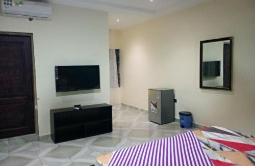 Mampong Hotel | Adusah View Hotel