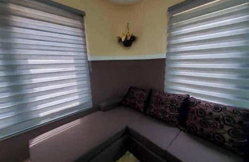 Weija Apartment | Affordable Apartment with Living Room & Bathtub