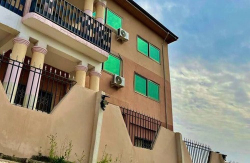 Accra Apartment | Agyarko Hotel & Apartments - Near Airport - Car Rental Options