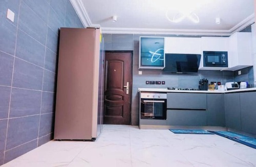 Tema House | Amber VIla