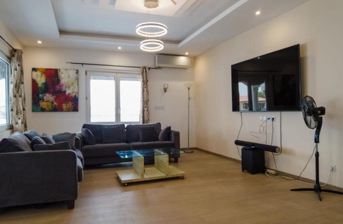 Lome Apartment | Appartement Güstrow "free energy from solar Panels"