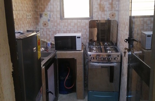 Lome Apartment | Appartement Luxueux à Deux pas de Colombe de la Paix:netflix,wifi, eau Chaude