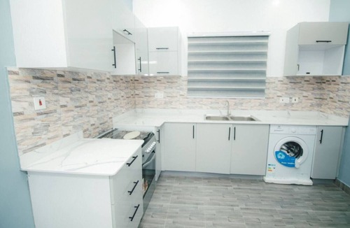 East Legon Bed & Breakfast | B&B One bedroom East Legon apartment with living room & shared bathroom