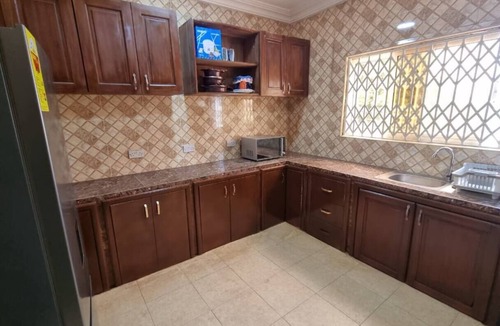 Cape Coast House | B's Classic and Cozy - Apt #2
