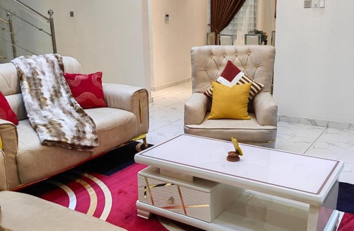 Kweiman House | Barbs Homestay Comfortable Room Rental in 3 Bed House