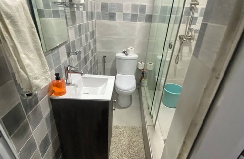 Teshie Apartment | Beautiful 3-bedroom apartment with AC in peaceful Accra