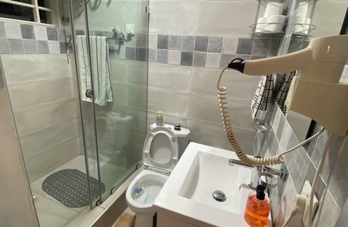 Teshie Apartment | Beautiful 3-bedroom apartment with AC in peaceful Accra