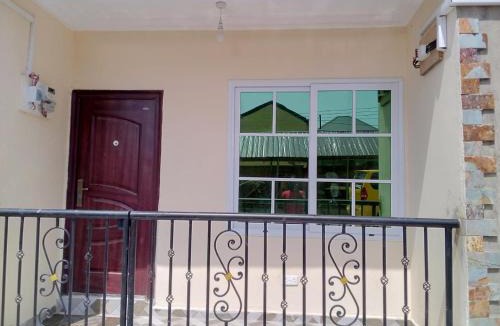 Ngleshi Amanfro Apartment | BH Apartment
