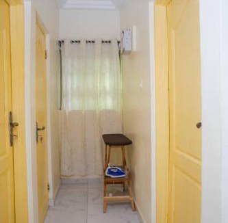 Ngleshi Amanfro Apartment | BH Apartment
